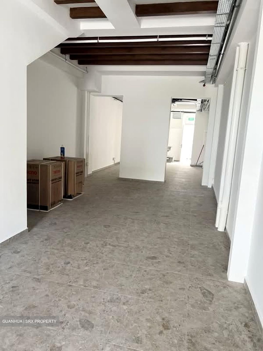 Rowell Road (D8), Retail #575441211